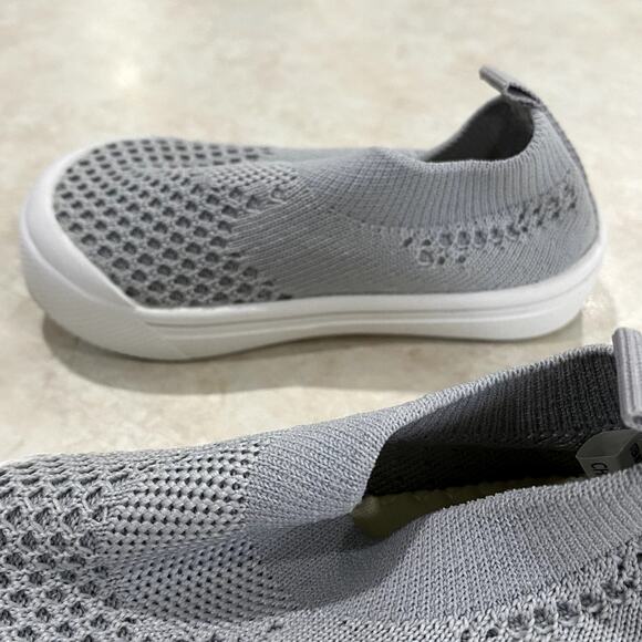 Baby Sneakers Girls Boys Lightweight Breathable Mesh Shoes Size 4 - Picture 4 of 8